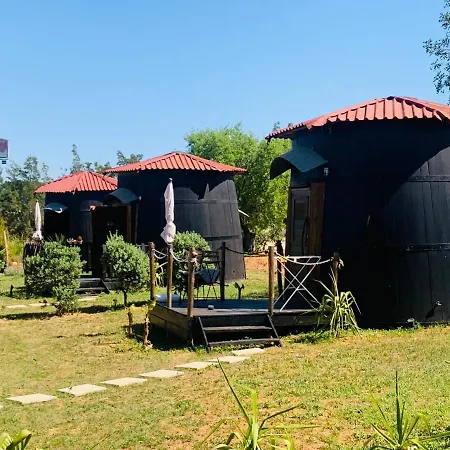 Camping Quinta Oriana *